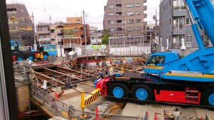 基礎鉄骨建方